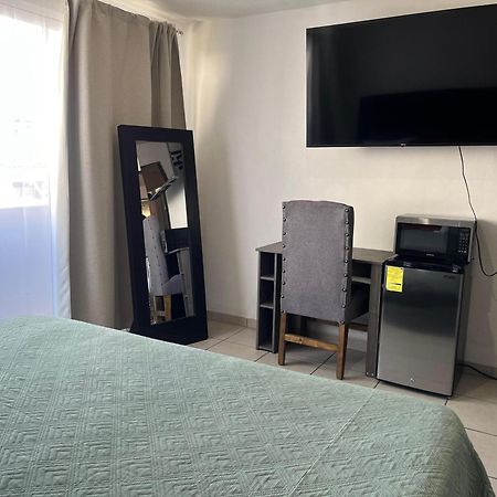 1 Venator House Boutique Aparthotel Leon Ngoại thất bức ảnh