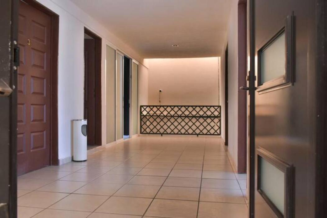 1 Venator House Boutique Aparthotel Leon Ngoại thất bức ảnh